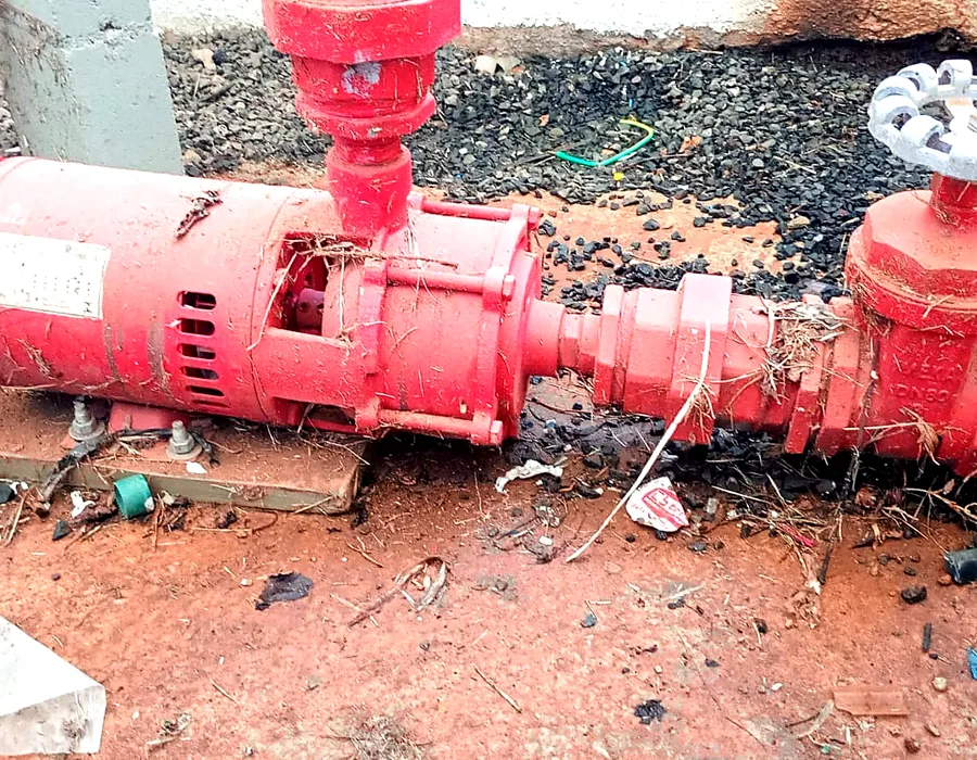 Bomba e registro em sistema de hidrantes